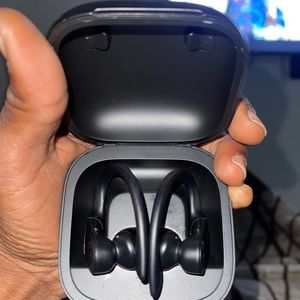 Meet your Posher, Cash